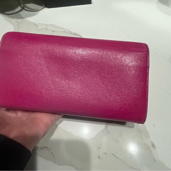 ♦️♦️Vintage GUCCI pink double GG leather wallet with pink hearts inside♦️♦️ - Picture 6 of 8